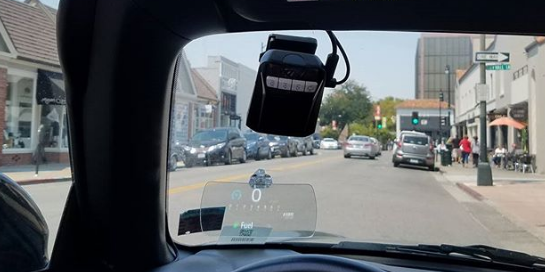 Hudly HUD gives drivers a heads-up, even in bright daylight